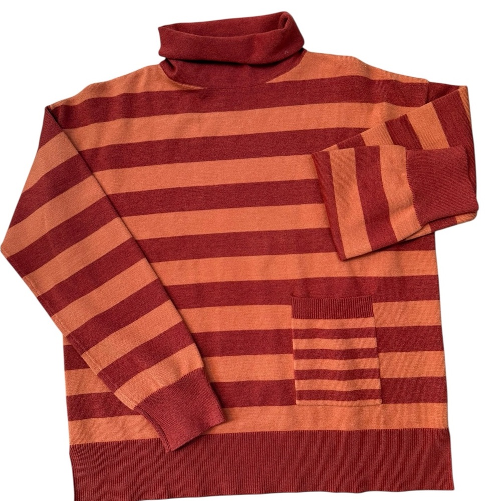 T Tahari women’s Turtleneck Sweater - Red and Orange Stripes